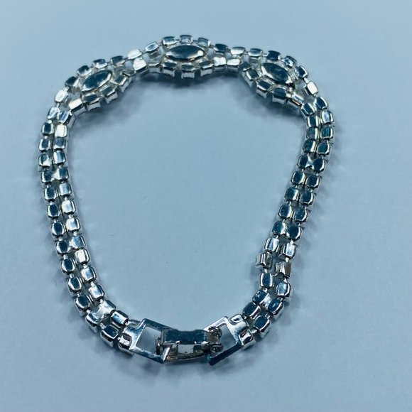 Vintage Rhinestone Chain Bracelet Womens Clear Faceted Sparkles Silver Tone - Picture 14 of 16